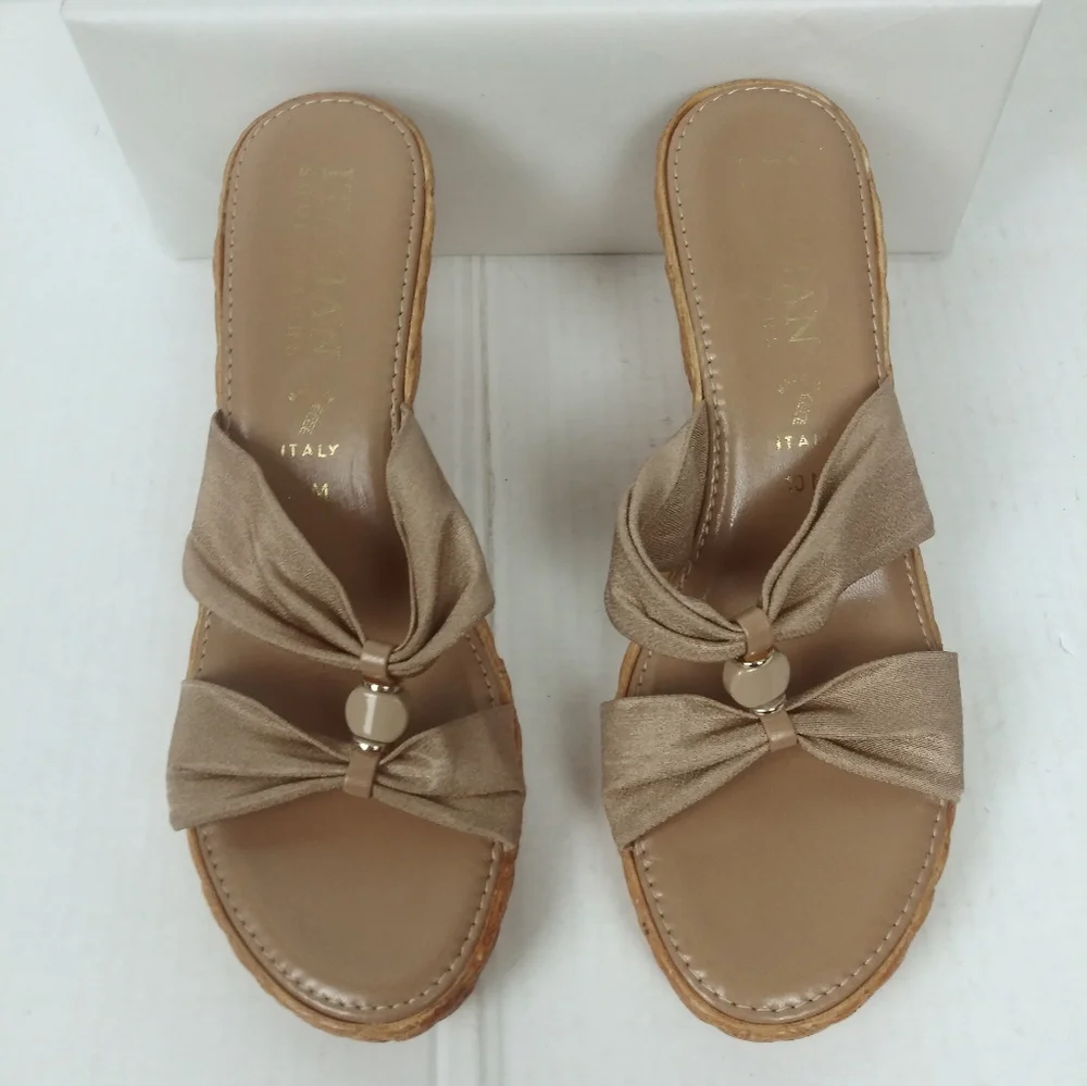 Italian ShoeMakers 10M Tan Sandal Slides Wedge Platform Shoes